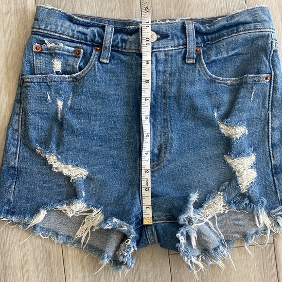 Abercrombie and Fitch Shorts - Picture 4 of 5